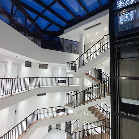 The Honeycomb Boutique Hotel Golem  Bagian luar foto