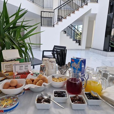 The Honeycomb Boutique Hotel Golem  Bagian luar foto