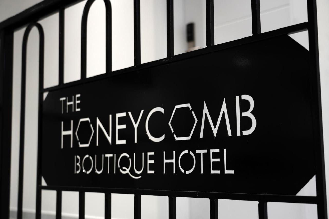 The Honeycomb Boutique Hotel Golem  Bagian luar foto