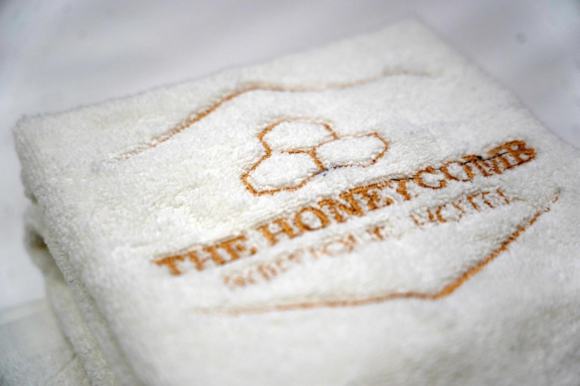 The Honeycomb Boutique Hotel Golem  Bagian luar foto