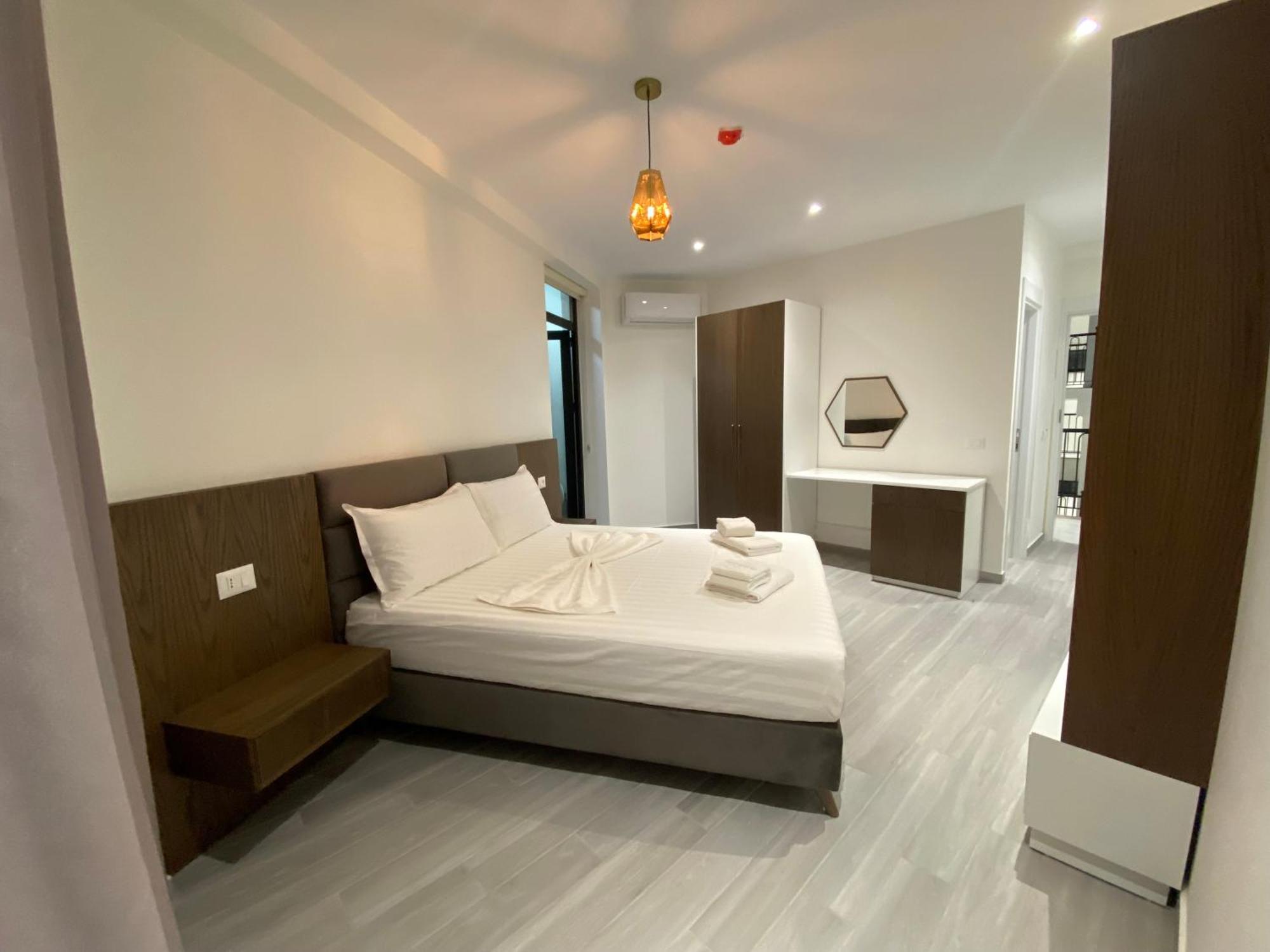 The Honeycomb Boutique Hotel Golem  Bagian luar foto