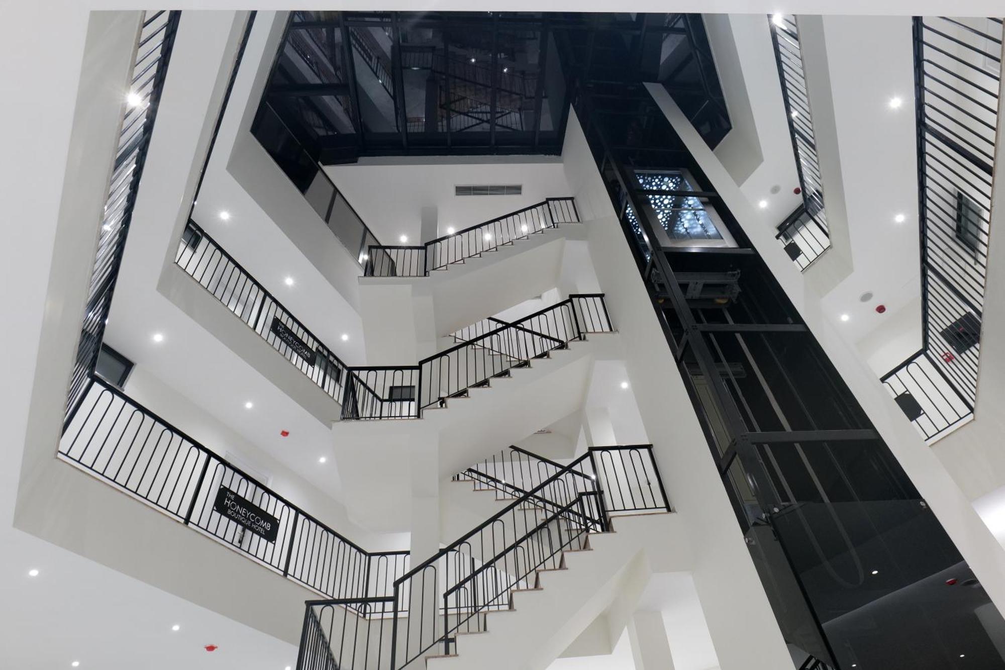 The Honeycomb Boutique Hotel Golem  Bagian luar foto