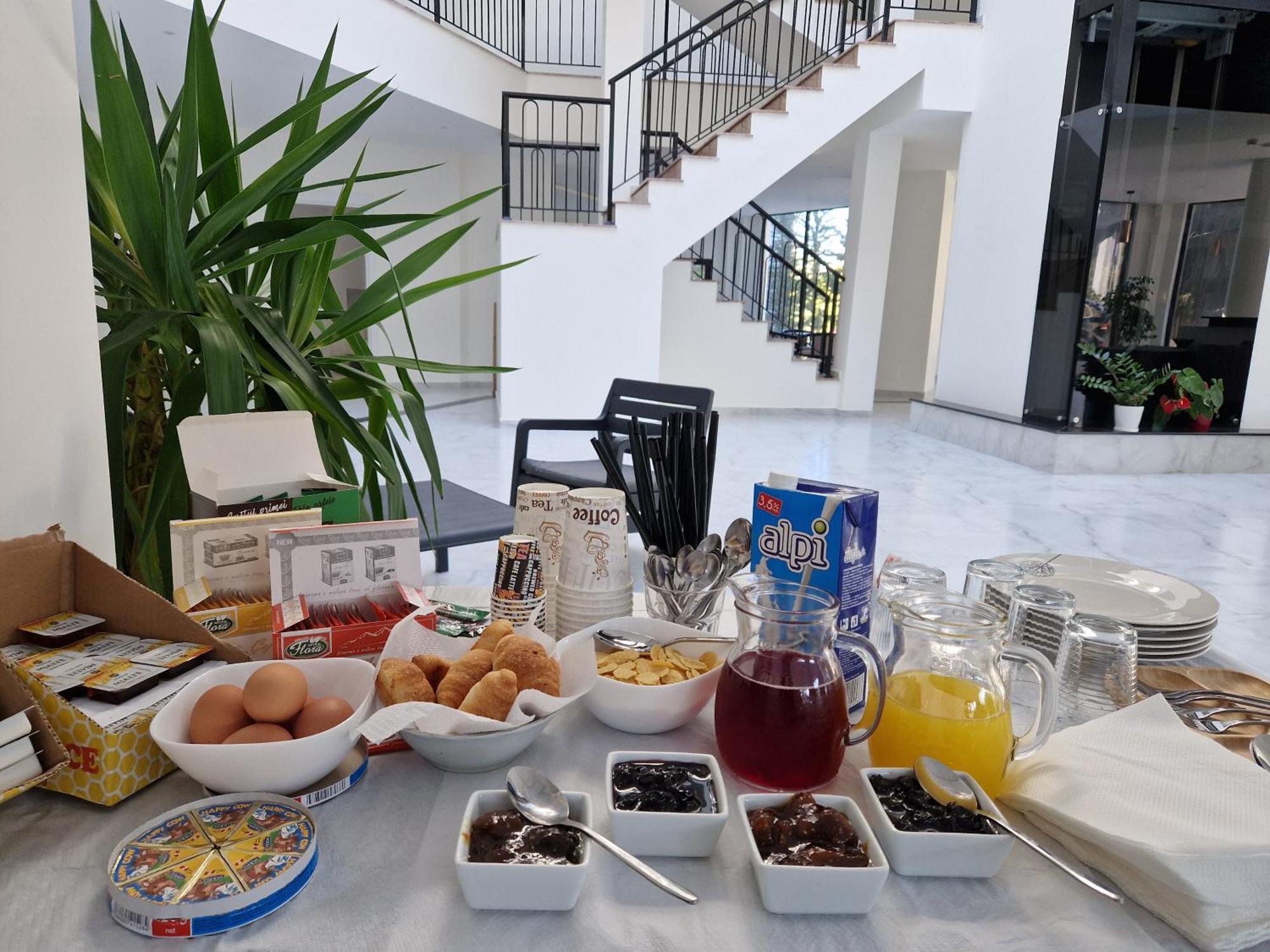 The Honeycomb Boutique Hotel Golem  Bagian luar foto
